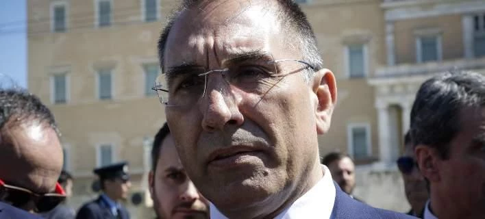 Θύμα ληστείας ο Δημήτρης Καμμένος – Έκλεψαν το αυτοκίνητό του (βίντεο)